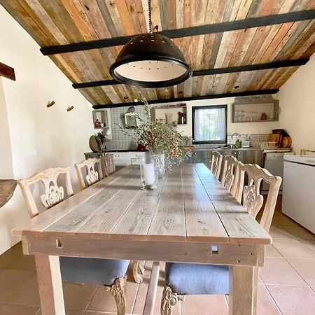 Mas Del Ginjol Holiday home Tortosa